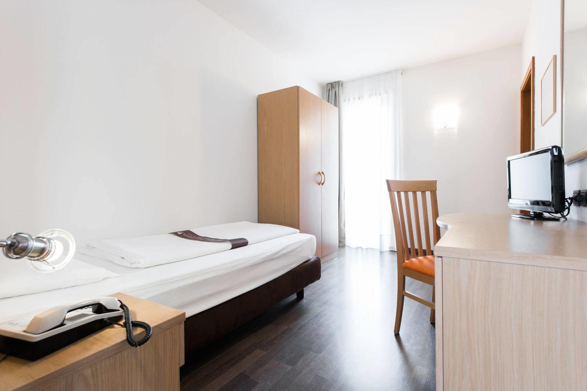 Hotel Stella Torbole Sul Garda